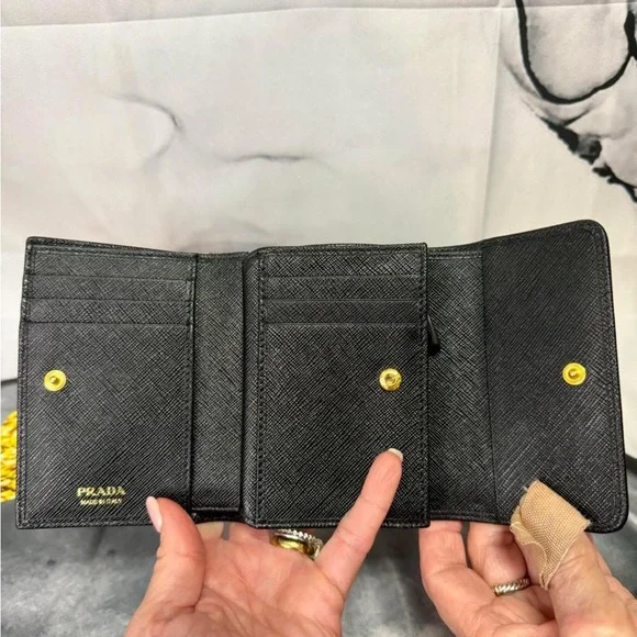 Prada Black Saffiano Leather Card Wallet with Gold Logo - Picture 3 of 3